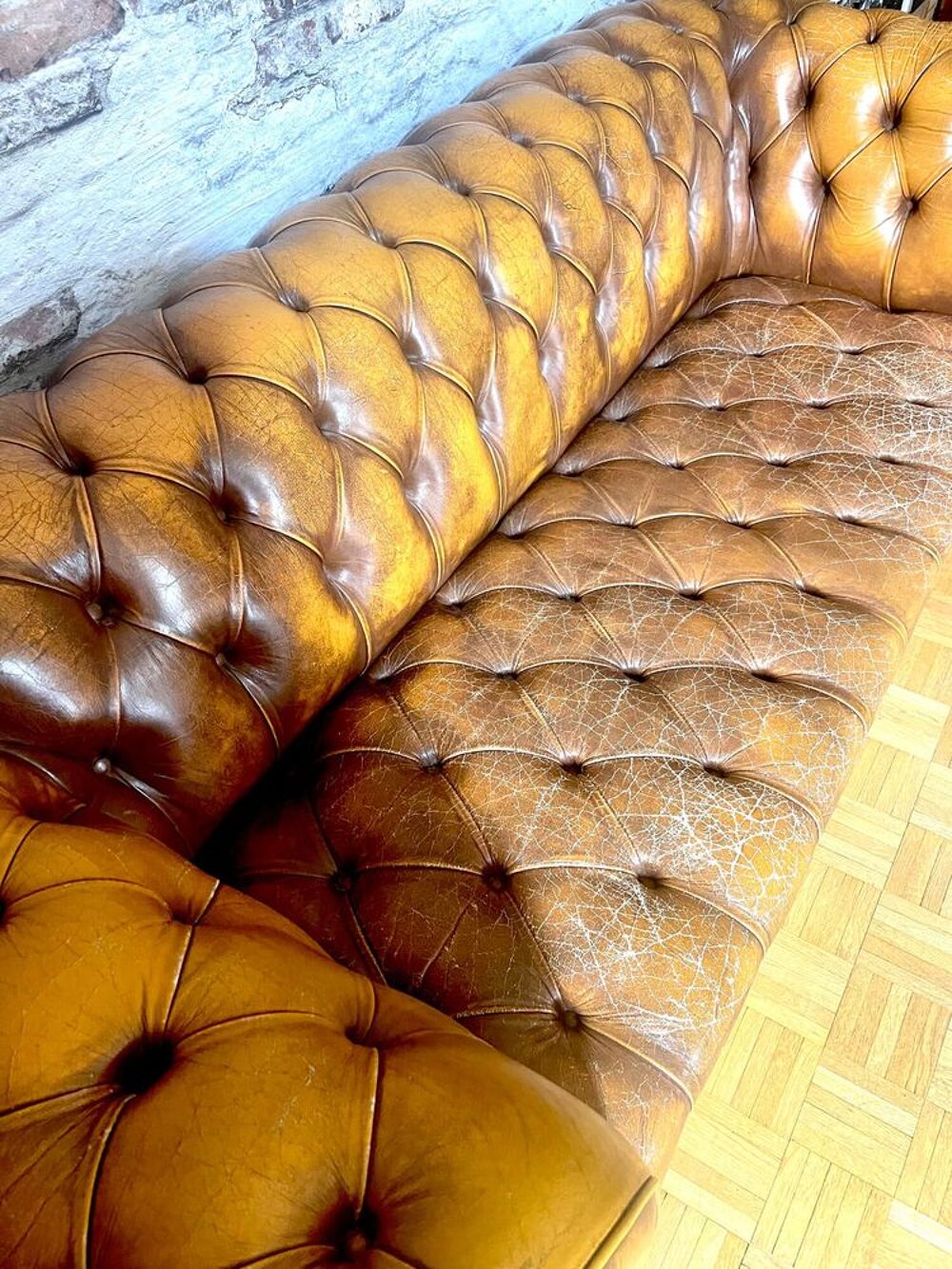 Canap&eacute; Chesterfield cuir vintage de collection (1988) ? Bois Meubles