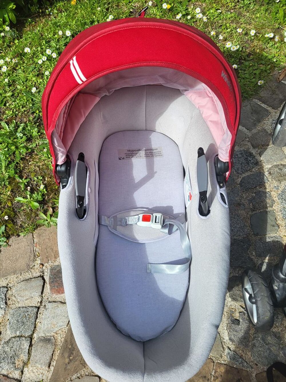 Poussette trio b&eacute;b&eacute; confort Pu�riculture