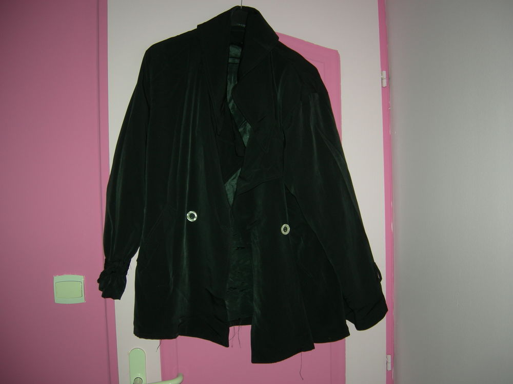 parka grise imperm&eacute;able
Vêtements