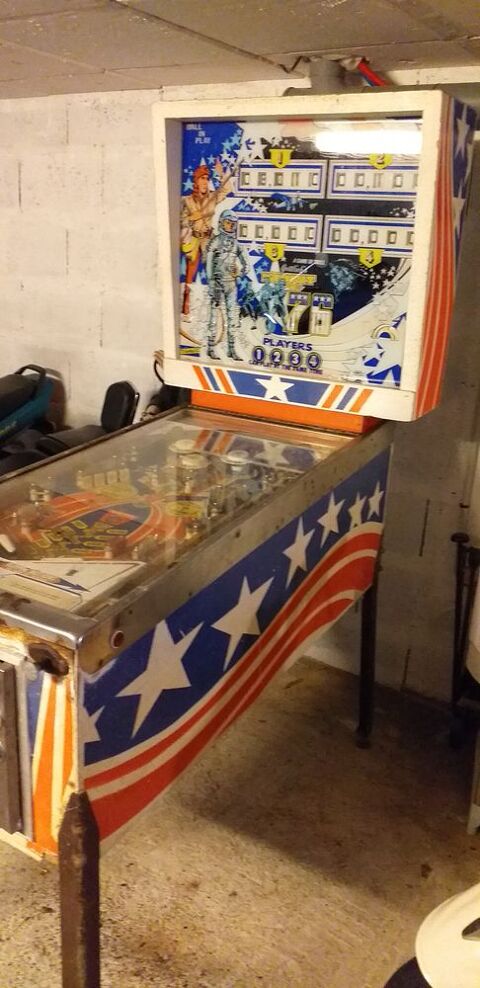 Un flipper m�me hs ca m int�resse 315 Les Sables-d'Olonne (85)