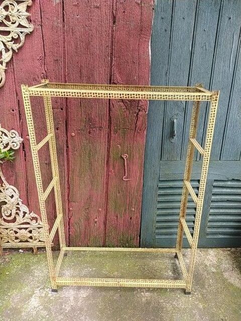 Étagère Métal Perforé Vintage Design Style Matégot 
Loches (37)