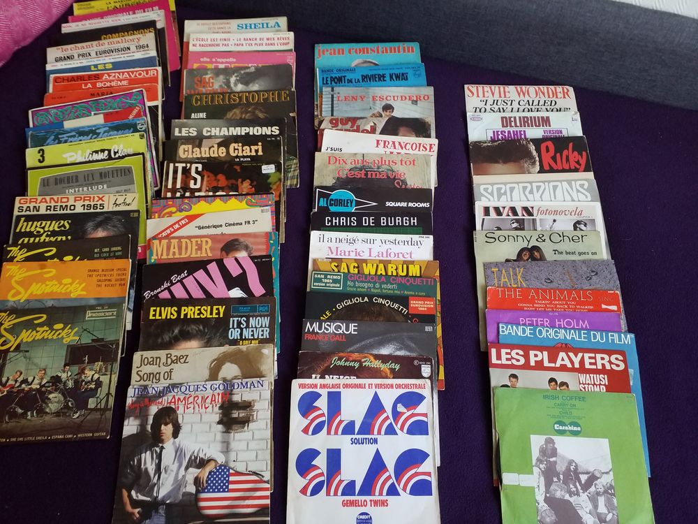 Lot de 110 disques vinyles CD et vinyles