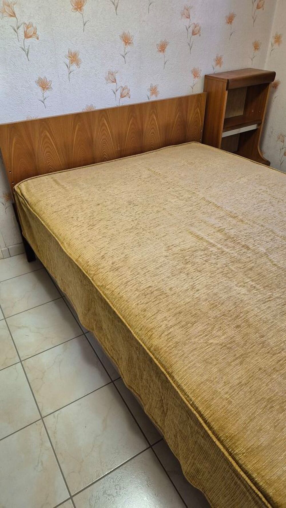 Chambre &agrave; coucher ( affaire) Meubles