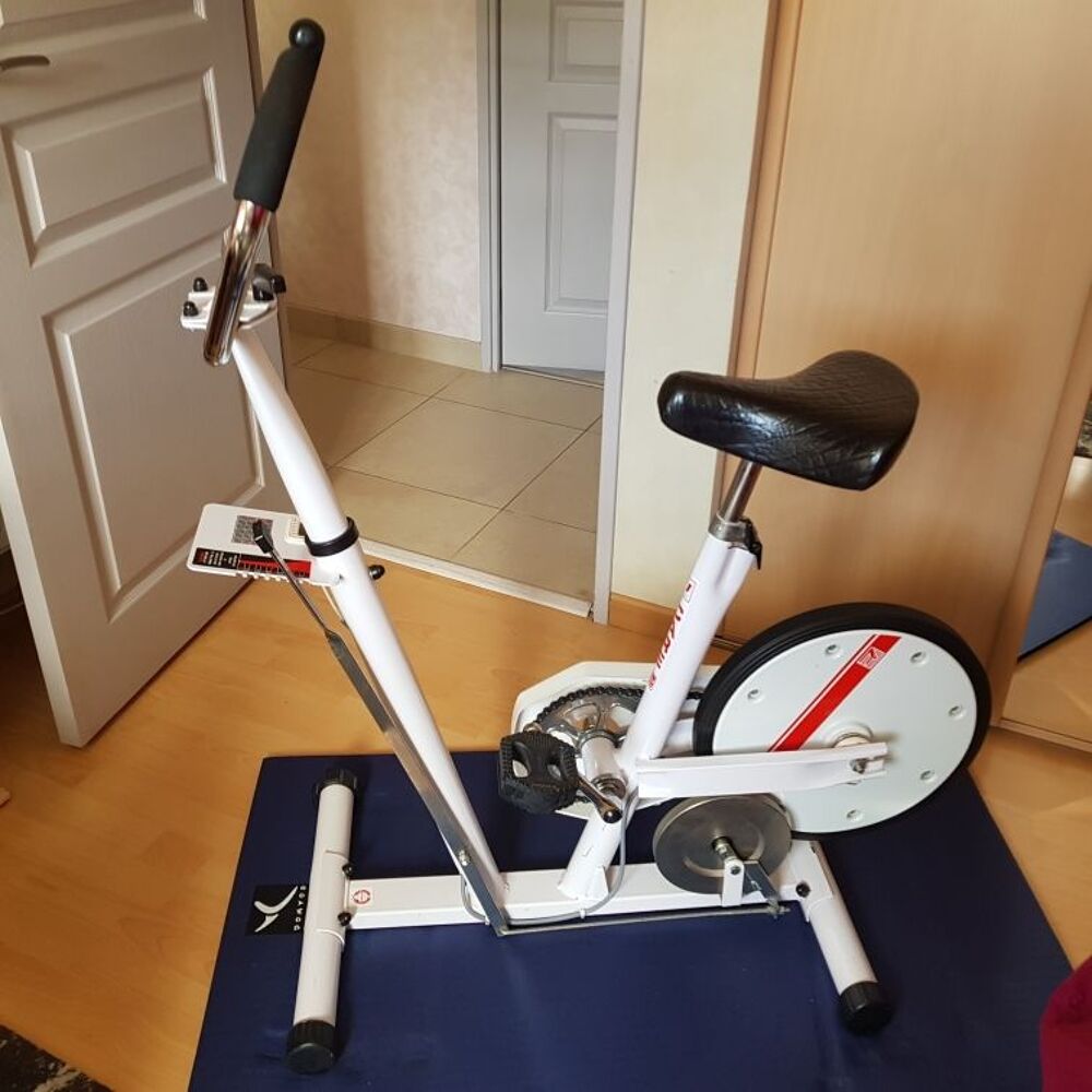 v&eacute;lo d'appartement (ancien model&eacute;) CARE Sports