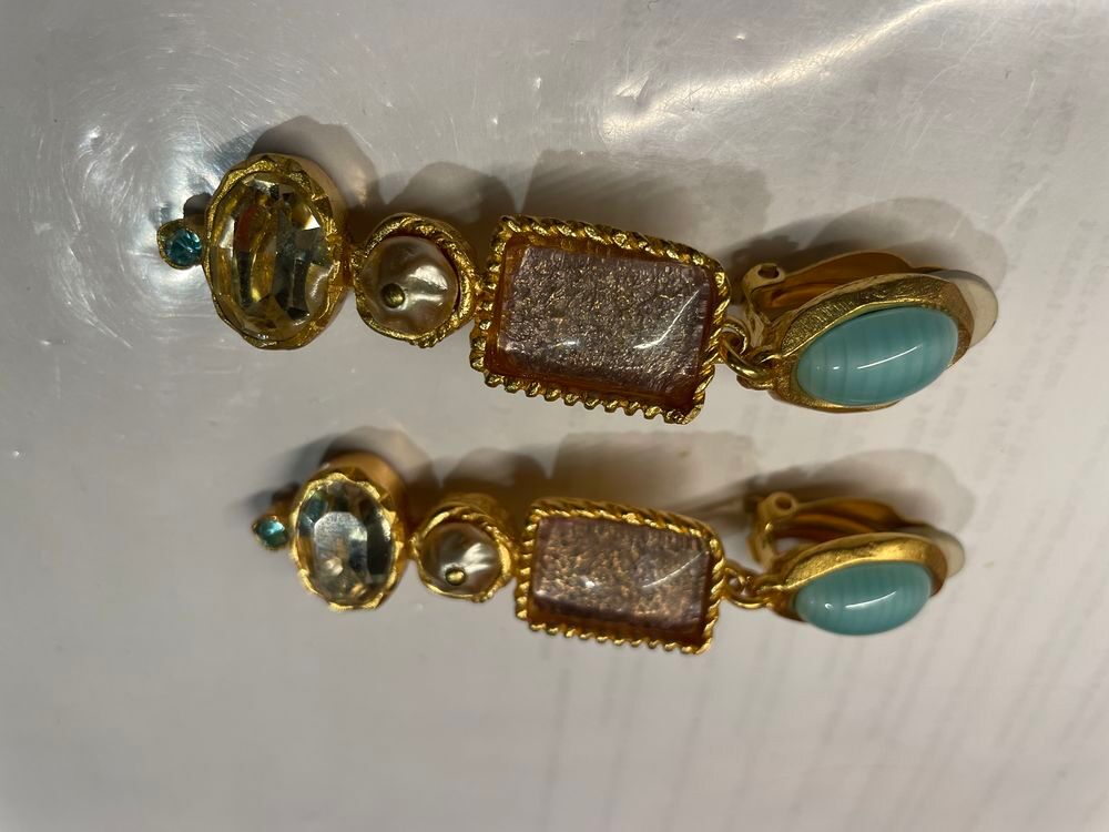 Clip dor&eacute;e cab bleu + pendant r&eacute;sine mauve perle strass CL Bijoux et montres