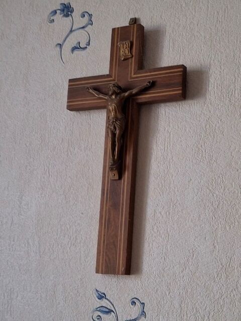 Crucifix 80 Chalon-sur-Saône (71)