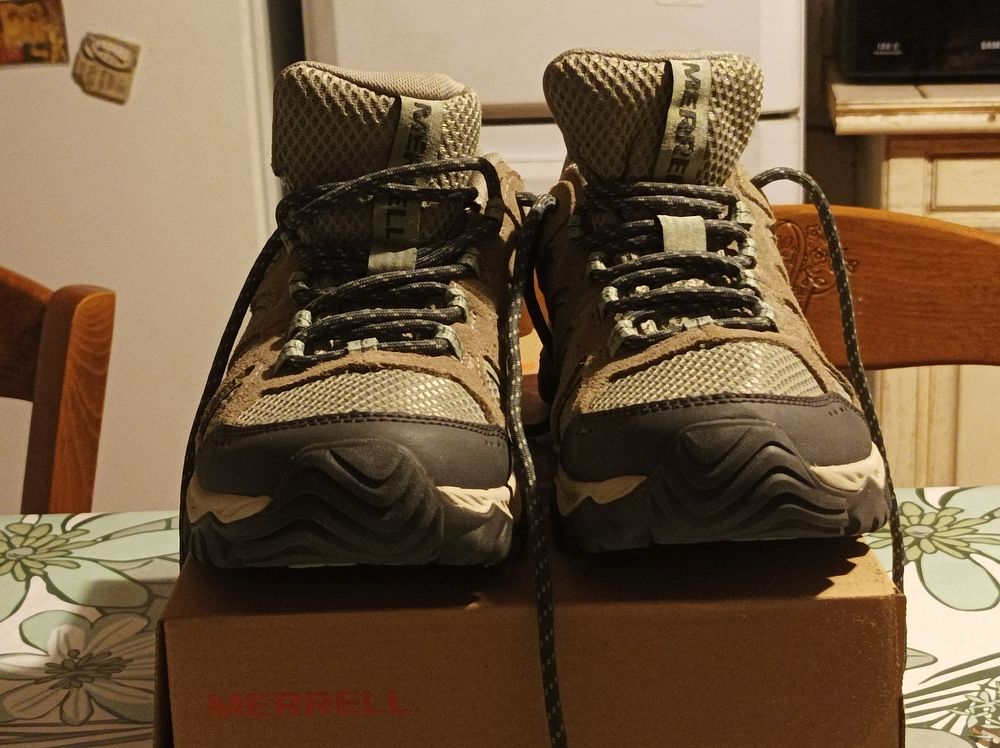 chaussures randonn&eacute;e MERRELL Chaussures