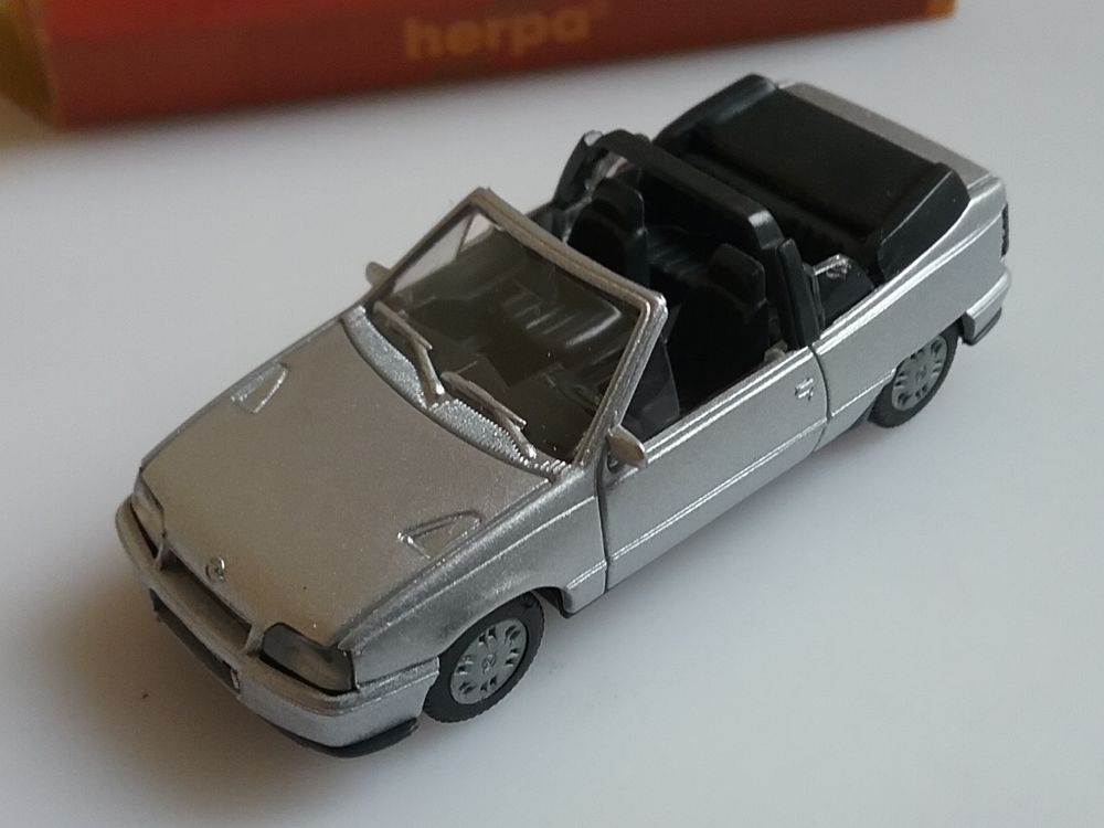 Opel cadet cabriolet Herpa 1/87e GTi75 