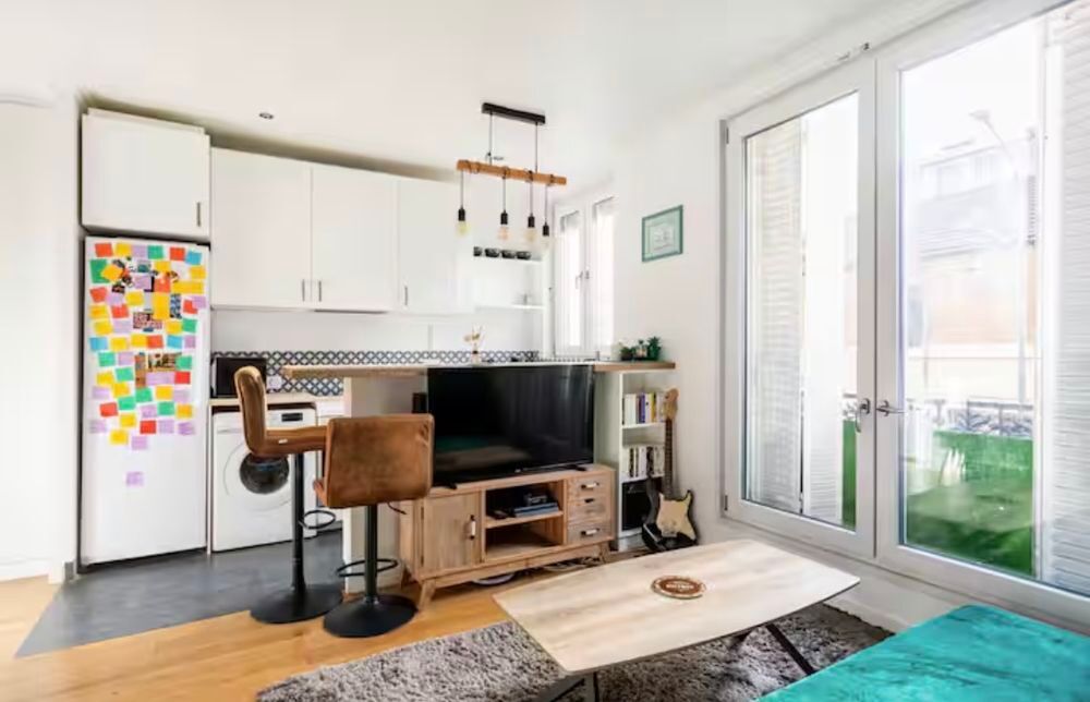 Location Appartement Studio meublé 35 m²  Rue Albert Thomas Paris 10e Paris 10