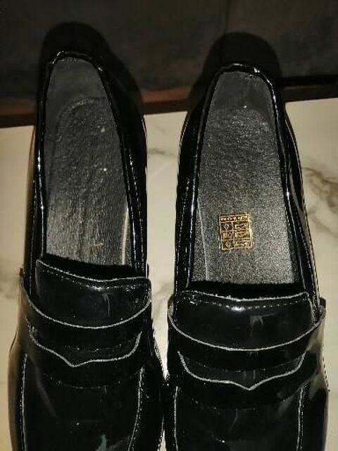 Mocassin verni noir salamander Vélizy-Villacoublay (78)