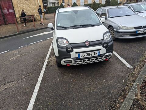 Fiat Panda FINITION CROSS HYBRIDE 2023 occasion Objat 19130