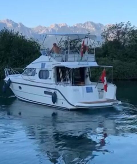 Bateaux &agrave; moteur Vedette - Yacht - Offshore 1999 occasion Montreux, Suisse 