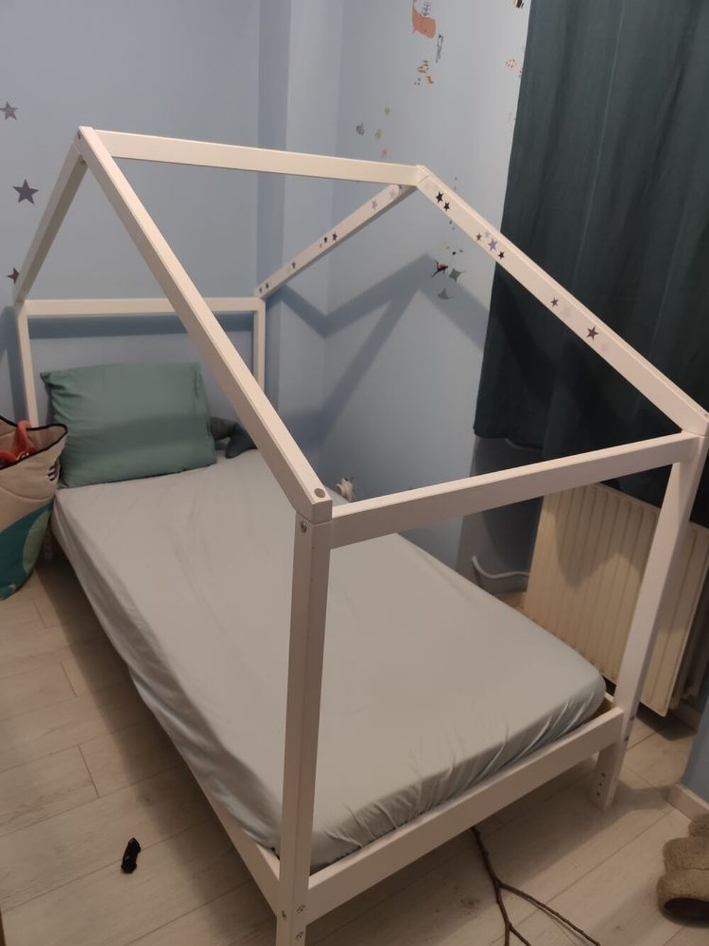 je donne lit cabane enfant (sans le matelas ) Mobilier enfants