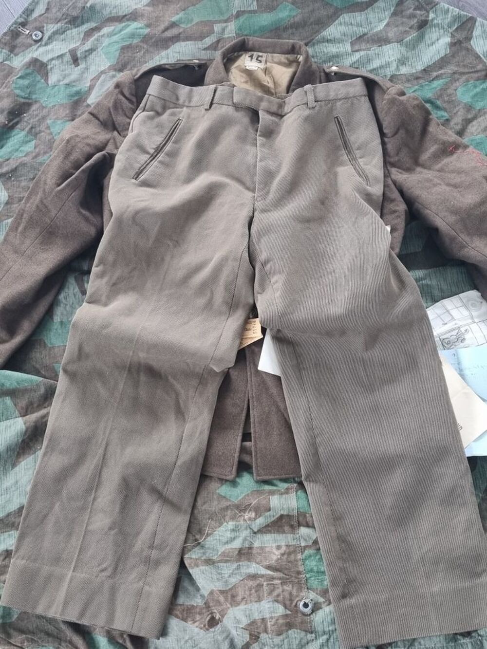 MIL/0012 : Uniforme de sortie 1er RAMA 
