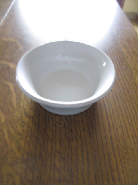 petite coupelle blanche diam�tre 7 cm 0 M�rignies (59)