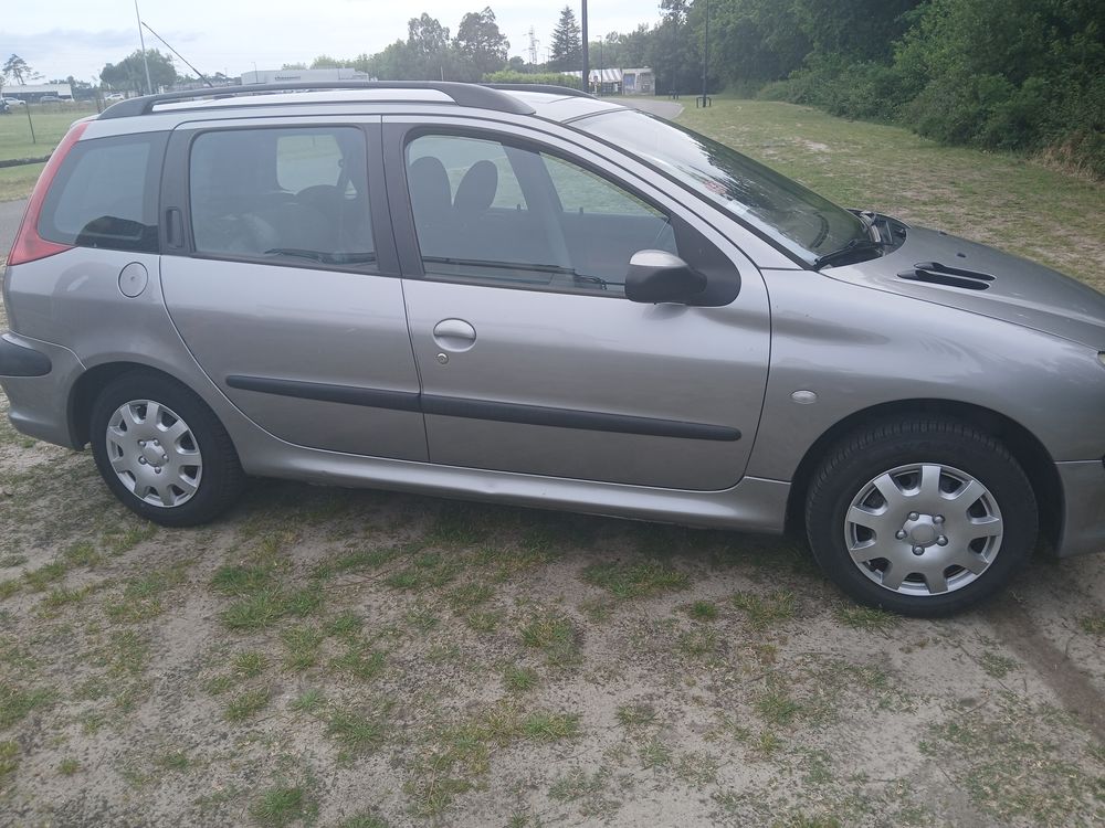 206 SW 1.4 HDi X Line Clim 2003 occasion 33120 Arcachon