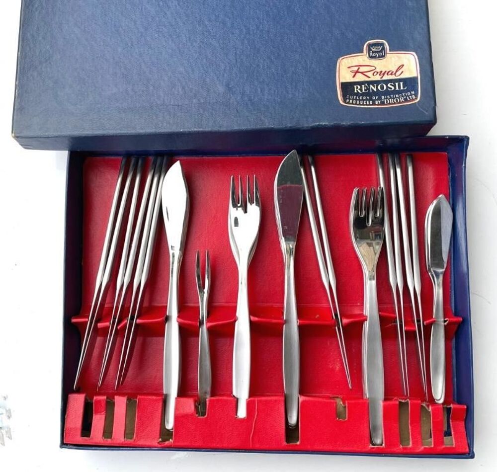 M&eacute;nag&egrave;re/couverts neuve fruits de mer &amp; poissons 46 pi&egrave;ces D�coration