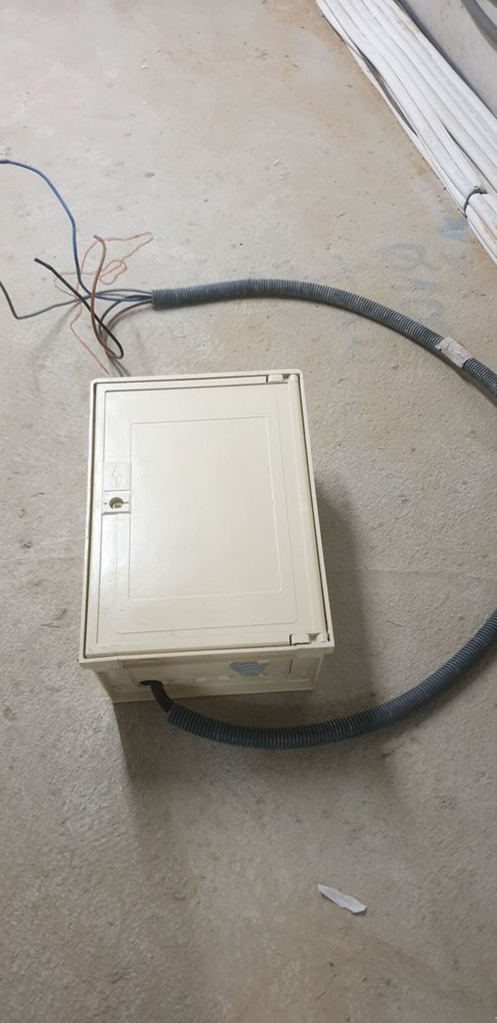 Compteur tableau de chantier triphas&eacute; Bricolage