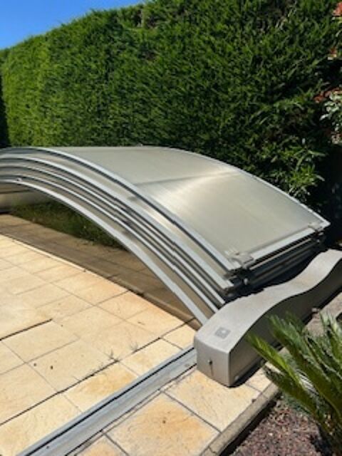 Abri de piscine motoris� Ved�ne (84)