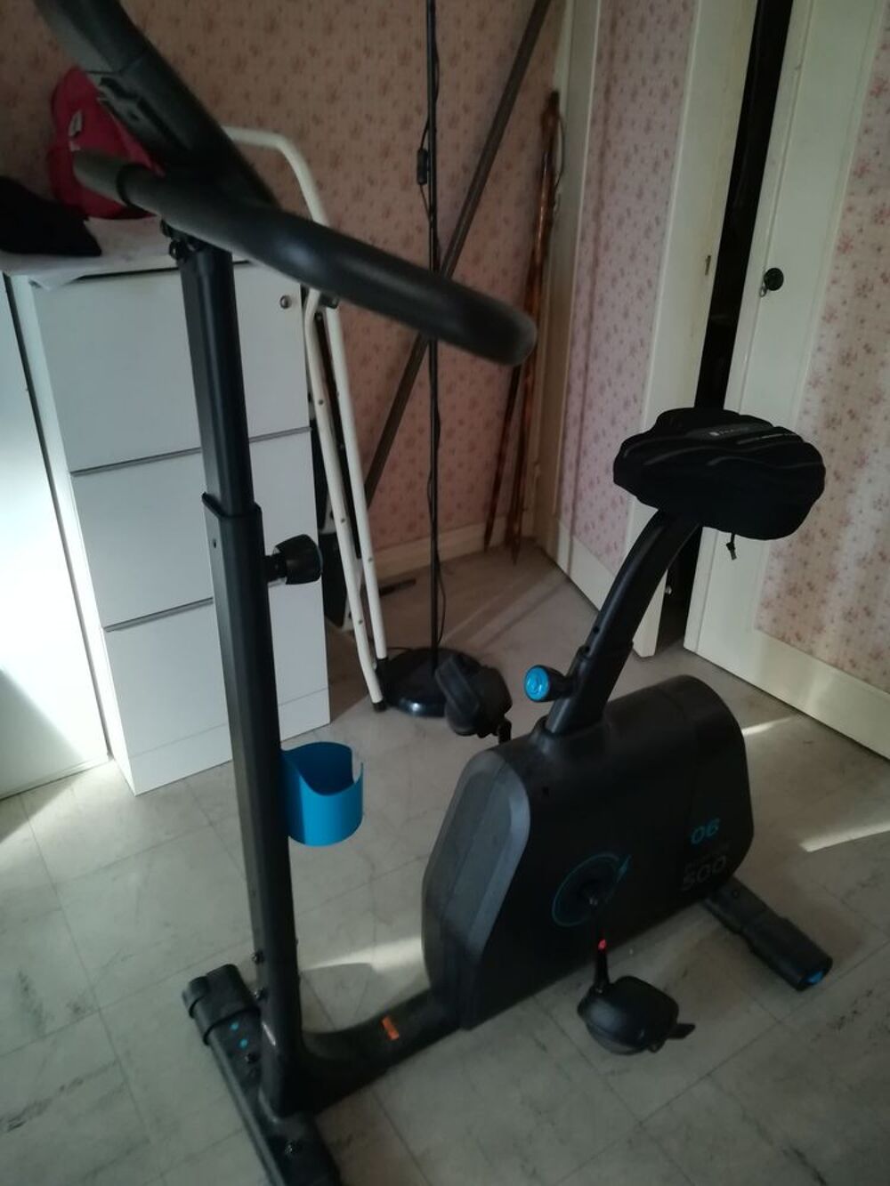 V&Eacute;LO D'APPARTEMENT AUTO-ALIMENT&Eacute; ET CONNECT&Eacute; EB 500 Vélos