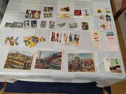 Lot  519 images, cartes, documents  choco frromages collect 25 Royan (17)