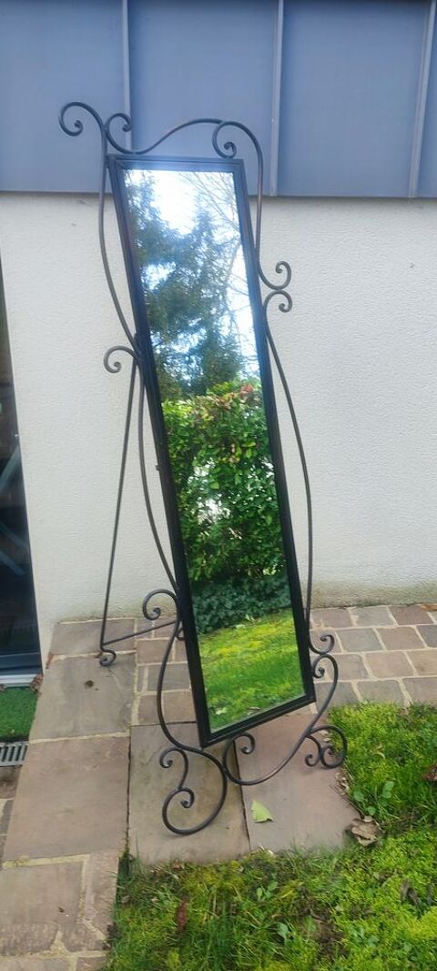 Jolie psych� 135 Montcresson (45)