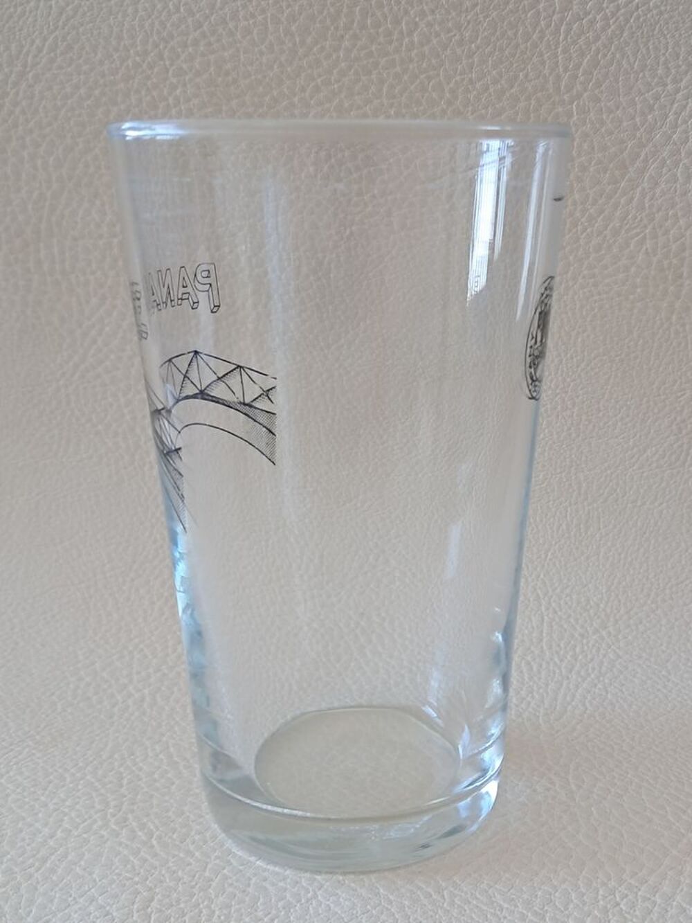 Verre transparent de la brasserie paname brewing company 