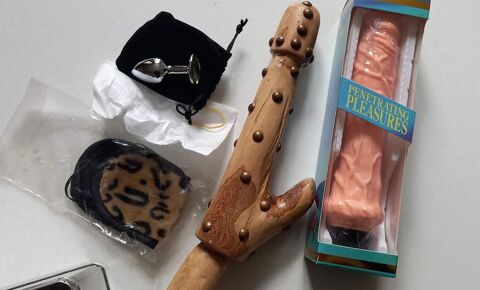 Vibromasseur + Sex-toy + Plug + Loup - NEUF 60 Suilly-la-Tour (58)