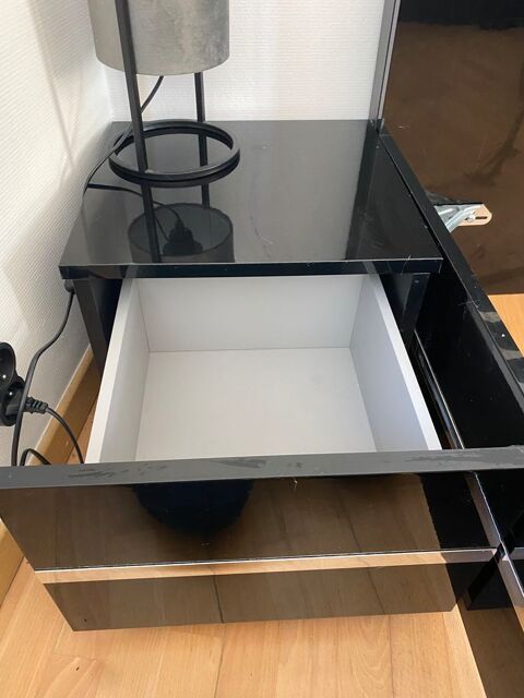 Lit 140x190 noir avec ses deux tables de chevet 250 Brest (29)
