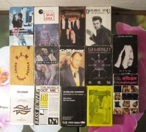 Cassettes audio Deux Titres Artistes Internationaux 0 H�rouville-Saint-Clair (14)