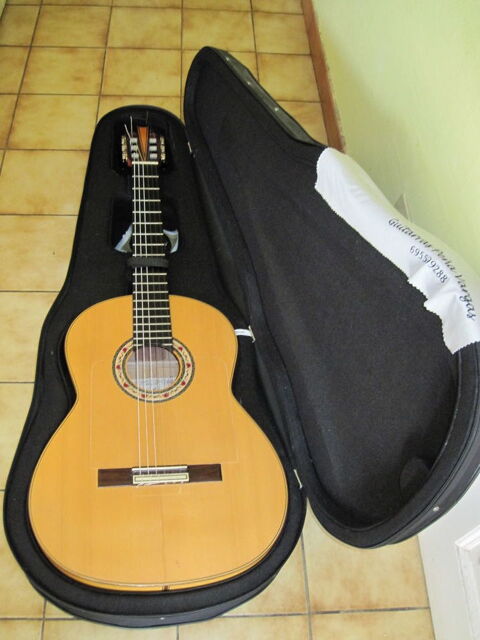 guitare flamenca Pea Vargas Blanca 2000 Frontignan (34)