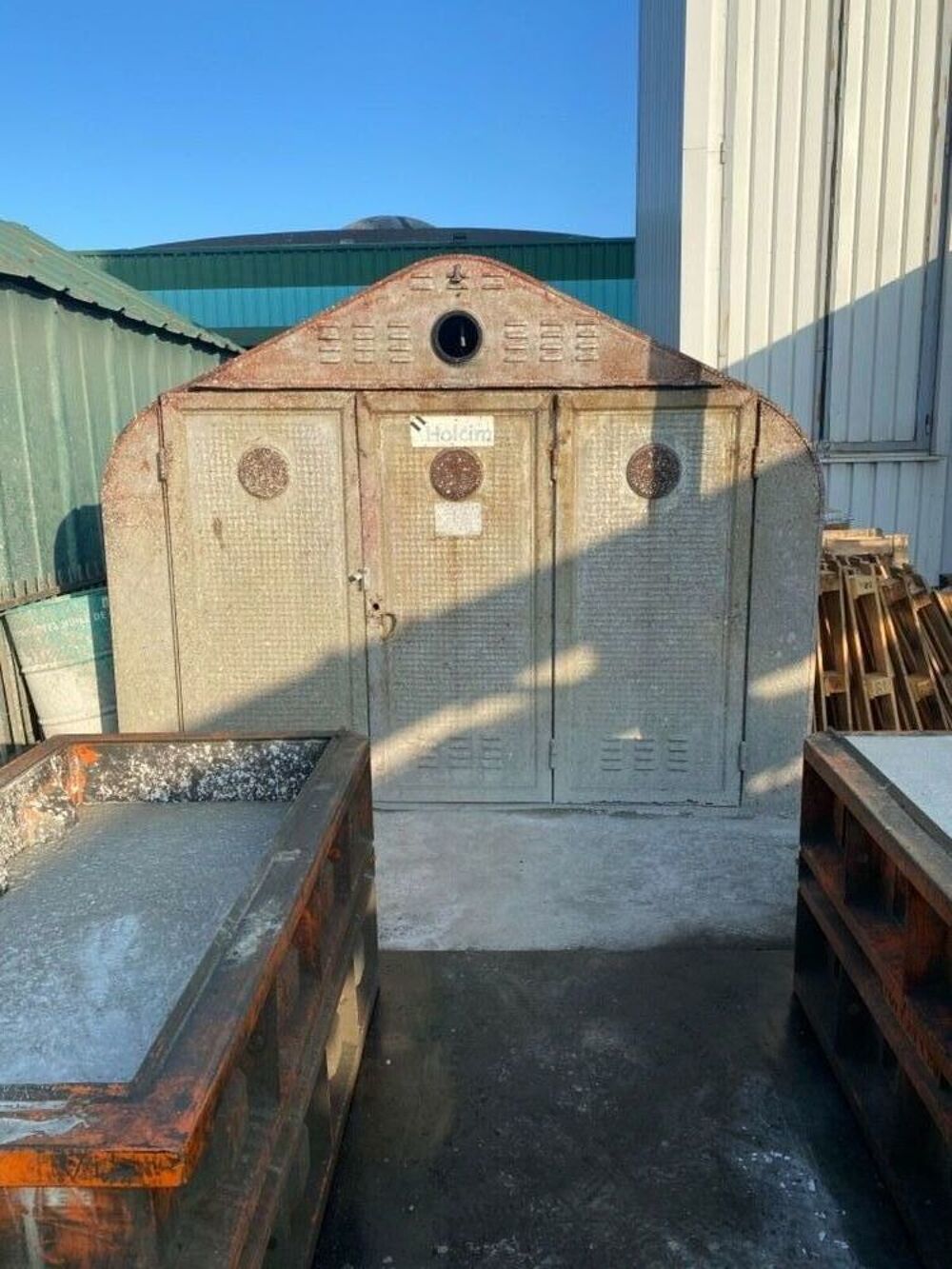 Je recherche abri de jardin baraque de chantier Fillod Faure Jardin