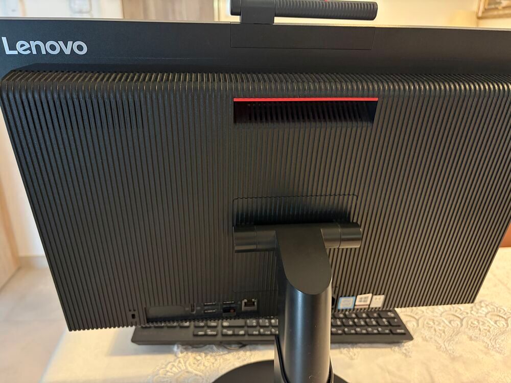 Ordinateur tout-en-un Lenovo ThinkCentre M820z en tr&egrave;s bon &eacute; Matériel informatique
