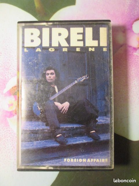 Cassette audio Bireli Lagrene
4 Hrouville-Saint-Clair (14)