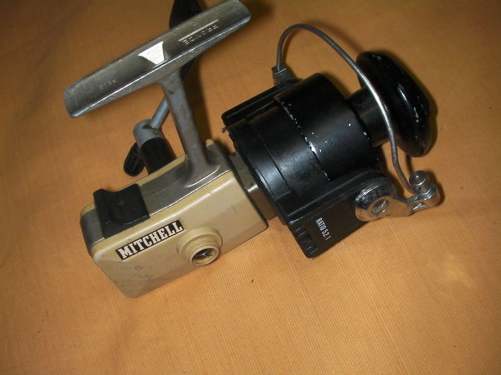 Moulinet lancer MITCHELL 3250 BI-COLOR boitier carr&eacute; Sports