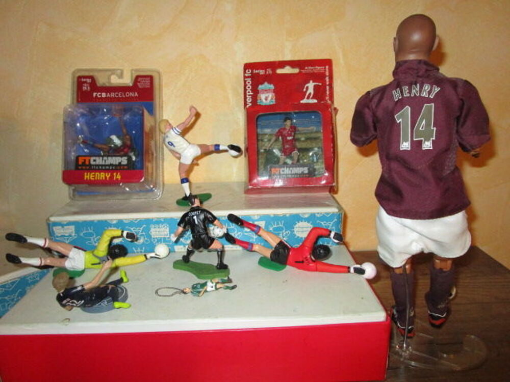 lot figurine footballeur thierry henry bats coupet papin 