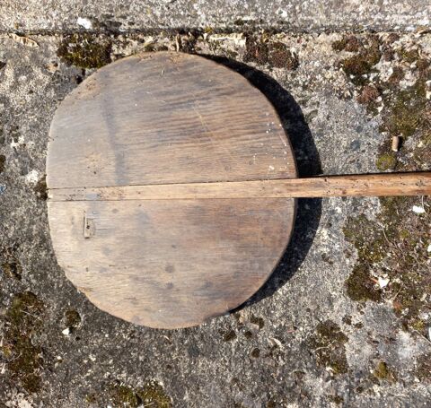 PELLE DE BOULANGER ANCIENNE Poitiers (86)