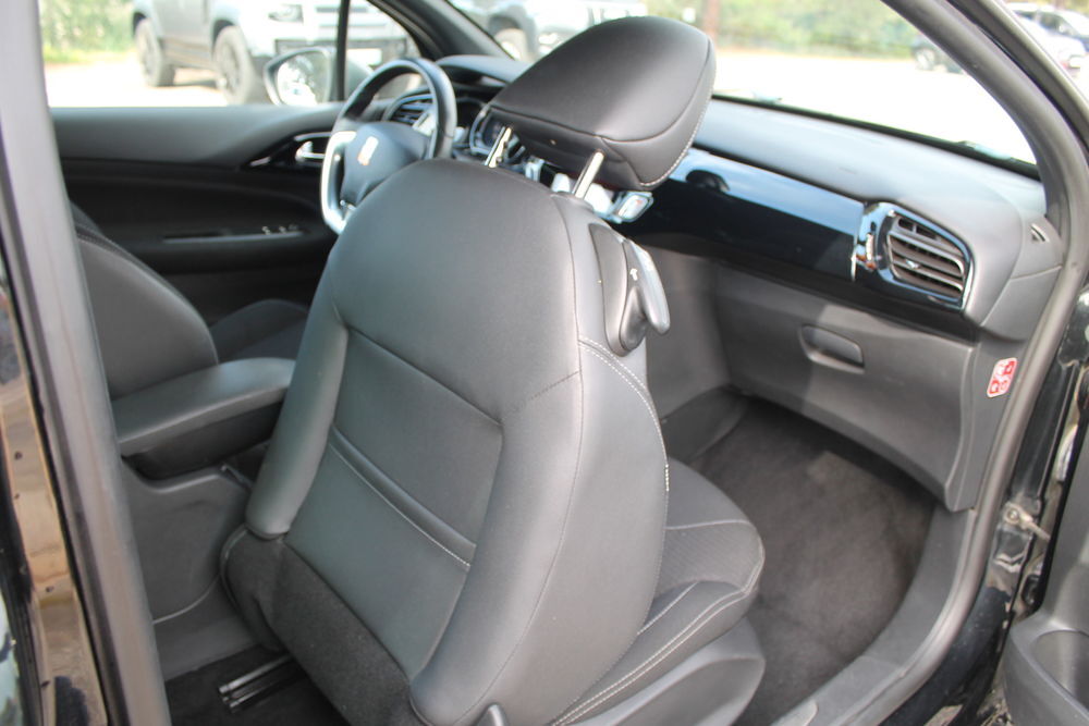 DS3 DS 3 PureTech 82 BVM So Chic 2015 occasion 20260 Calvi