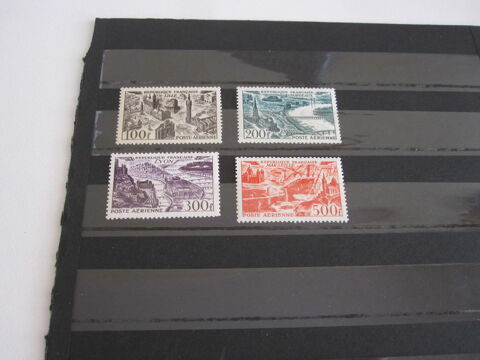 Lot de 4 timbres poste arienne N 24  27 13 Poitiers (86)