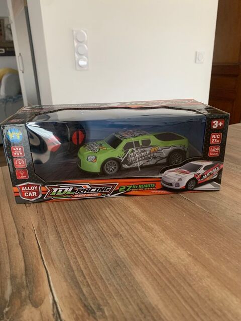 Jouet Voiture t�l�command�e     Idl Racing    15 Saleilles (66)