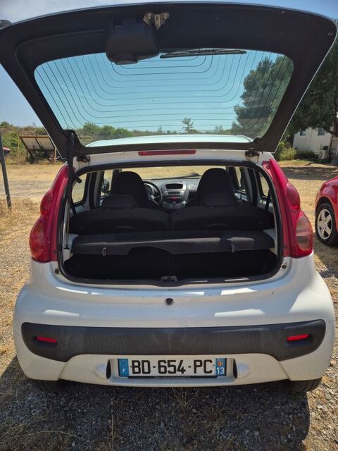 Peugeot 107 1.0e 12V 68ch BLUE LION Black & Silv