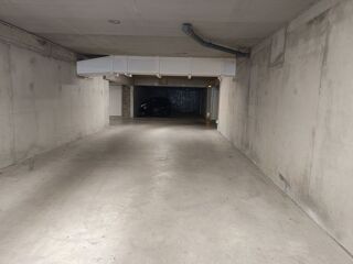  Parking / Garage à louer 15 m²