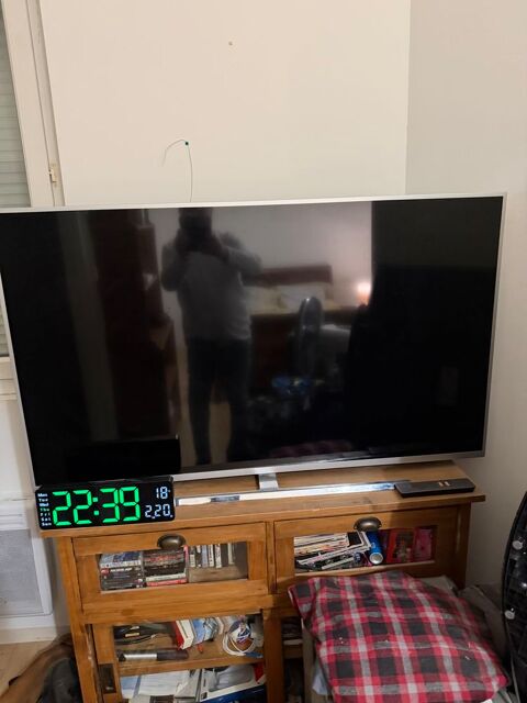 TV Philips AMBILGHT 4K LED 139 CM Nîmes (30)