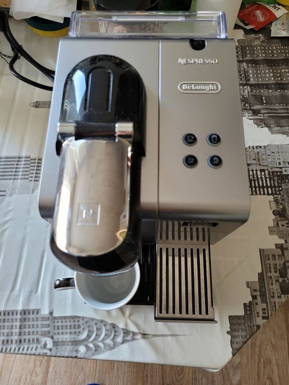 Machine &agrave; caf&eacute; Nespresso De'Longhi Electroménager