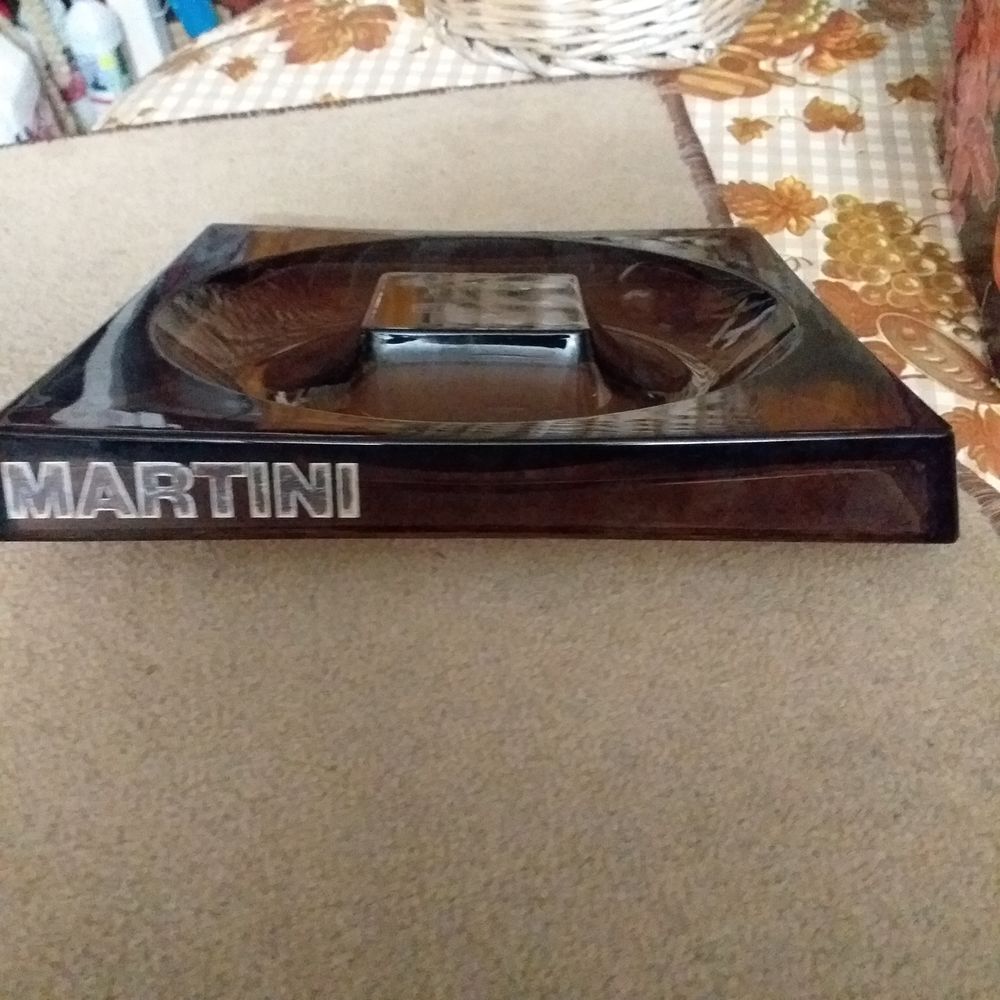 Cendrier vintage en verre ambr&eacute; " MARTINI " : Décoration