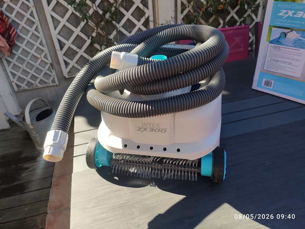 Robot nettoyeur pour piscine hors sol Jardin