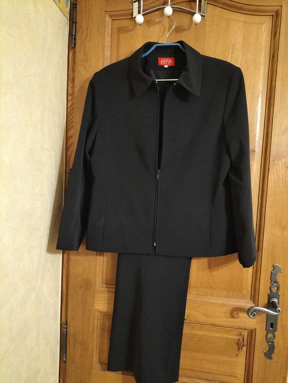 tailleur pantalon et veste noire Vêtements