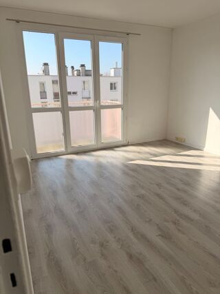  Appartement à louer 3 pièces 57 m²