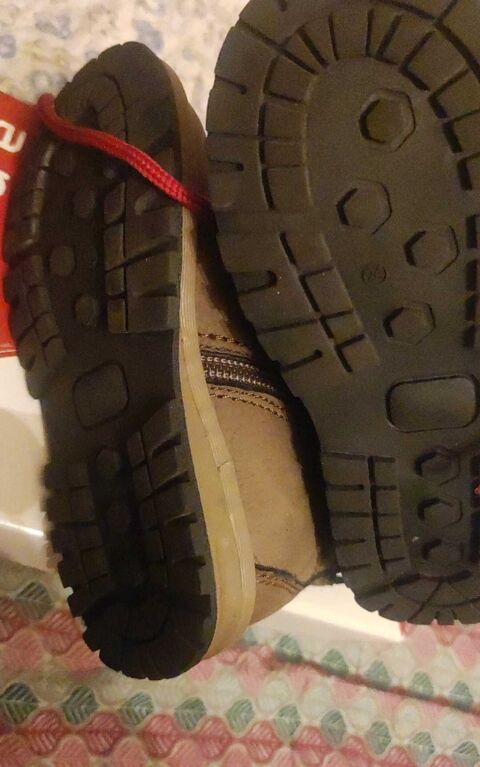 chaussures montantes enfant Obaibi P.24 18 Verneuil-sur-Seine (78)