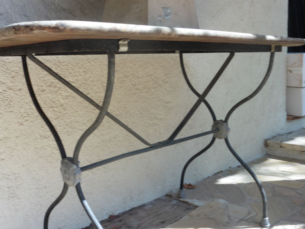 Petite table r&eacute;tro Meubles